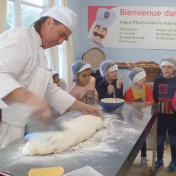 Du pain bio à l’école Les Acacias